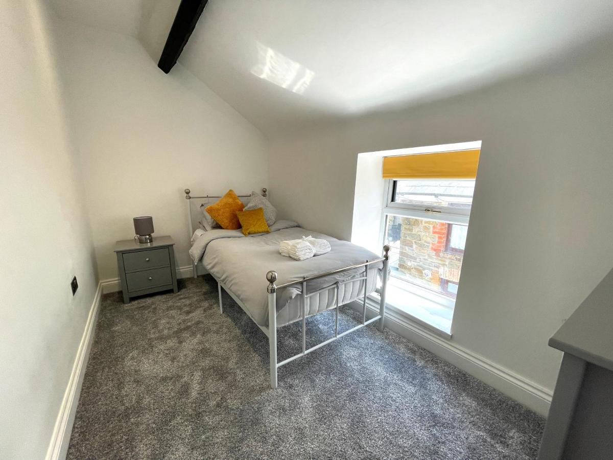 Yr Hen Bopty Villa Pontypridd ภายนอก รูปภาพ