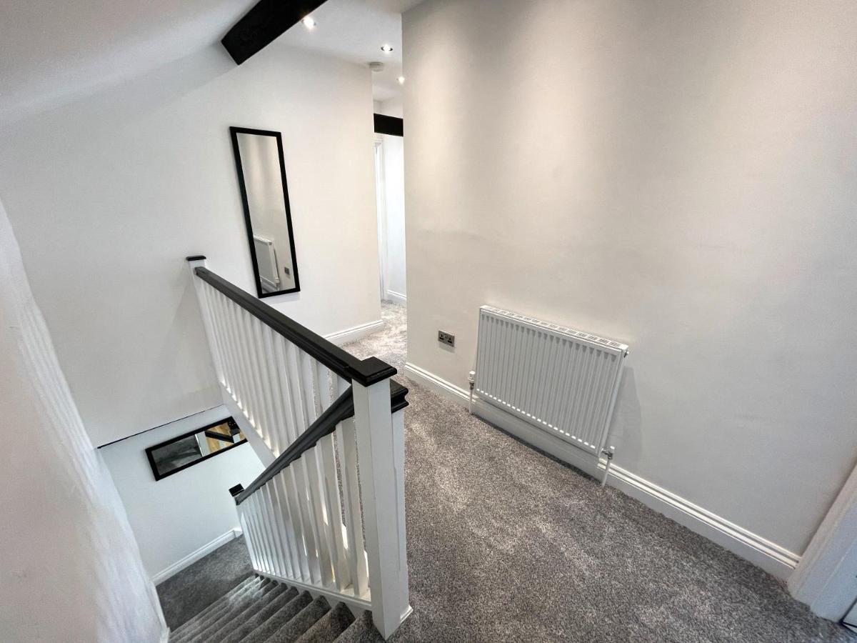 Yr Hen Bopty Villa Pontypridd ภายนอก รูปภาพ